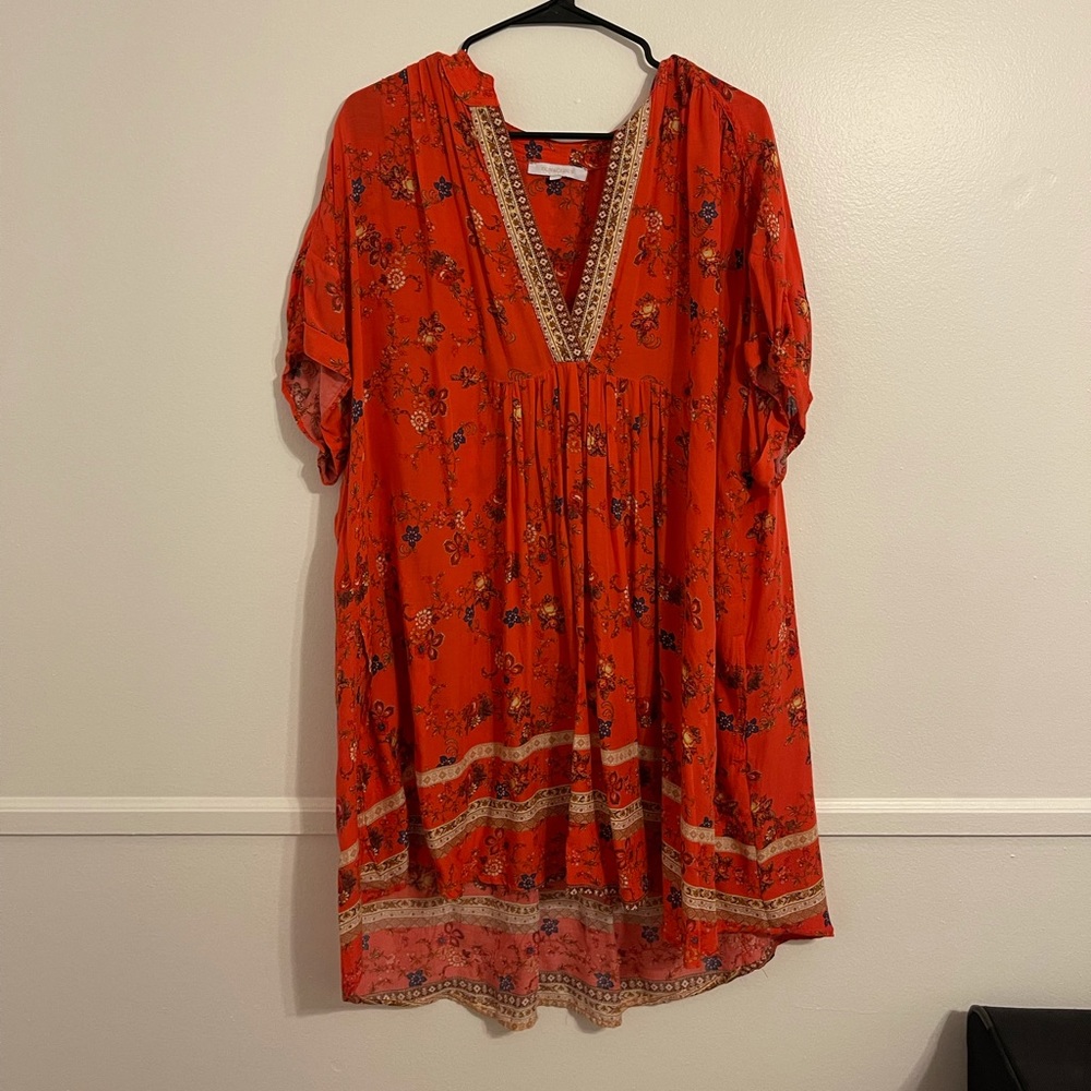 OLIVACEOUS Red Vneck Dress size L